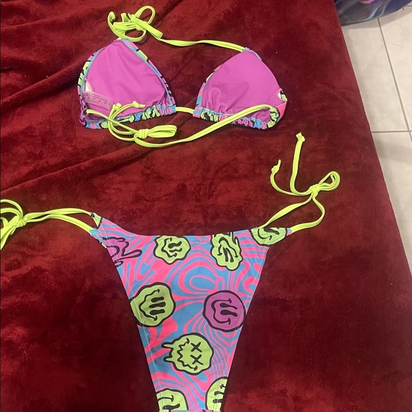 NWOT SHEIN Multicolor Graphic Bikini - Picture 2 of 10